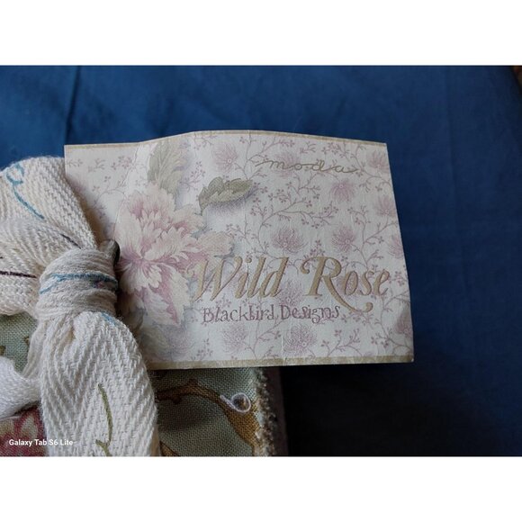 Moda Wild Rose jelly roll by Blackbird Designs cotton floral prints 40 fabrics - Picture 2 of 10